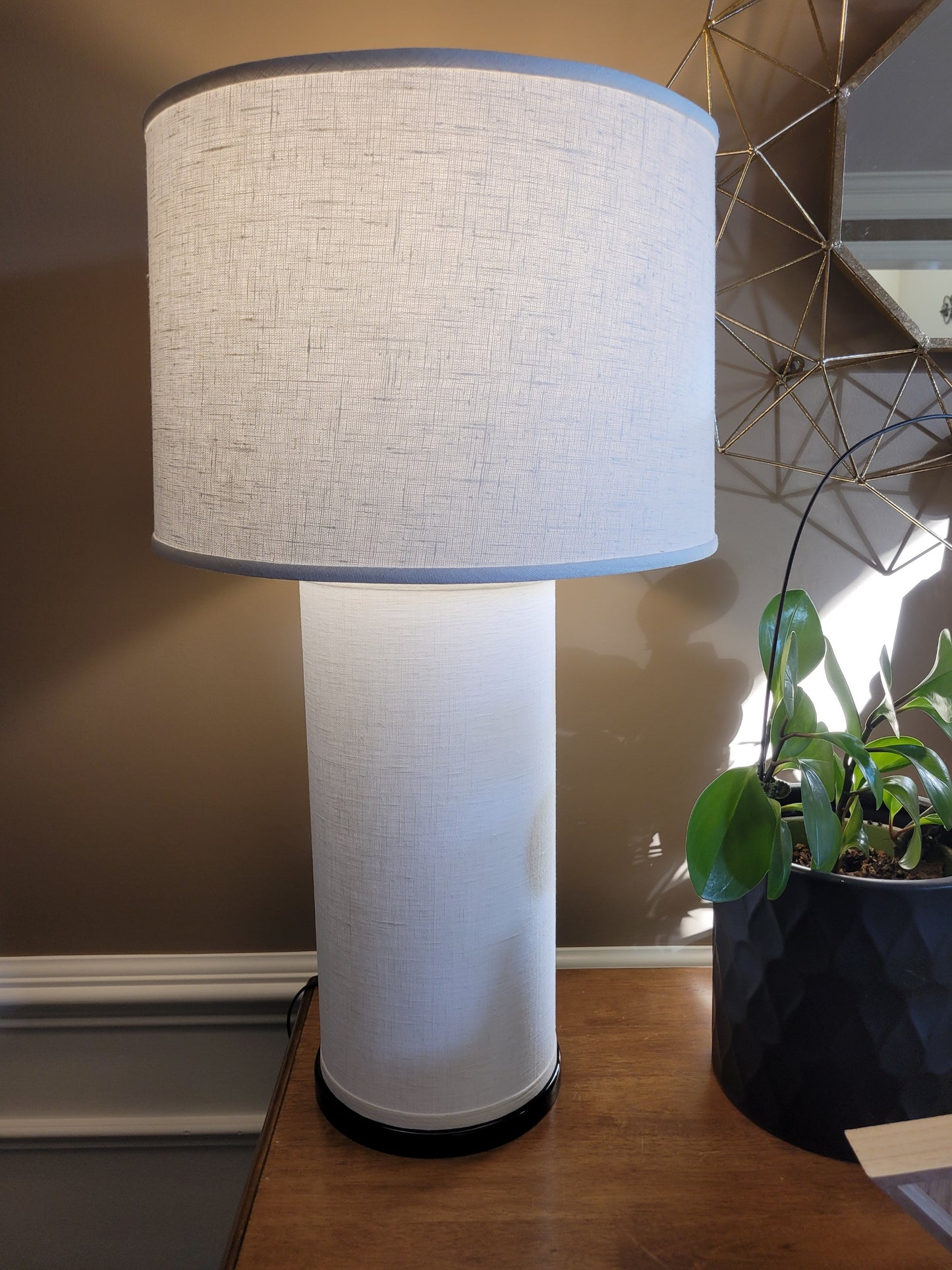 POP Table Lamp with White Linen Drum Lamp Shade